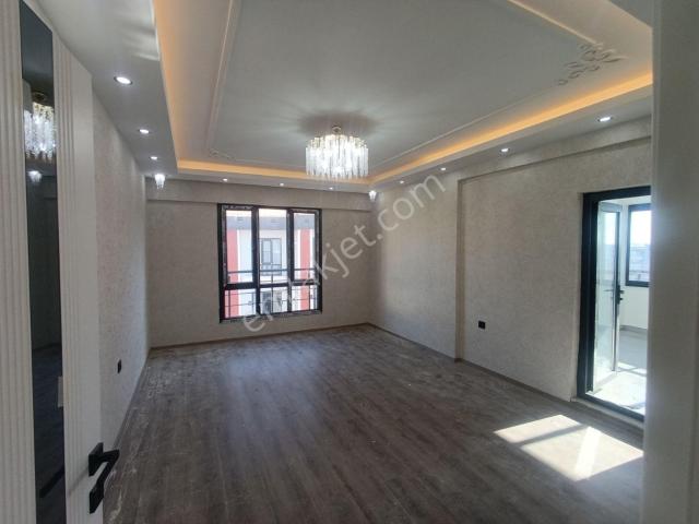 Ymz Den Satılık Düzlükde İskanı Ödenmiş Kombi Bağlı Sıfır Daire