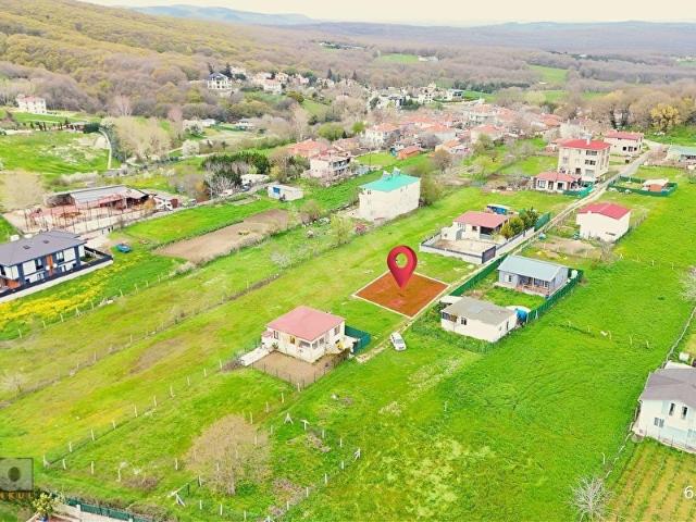 Yuşa'dan Çatalca Kalfa'da Mahalle Kenarında 250m Arsa