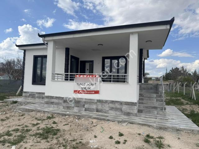 Yunus Emlak Kemerhisarda Satılık Yazlık