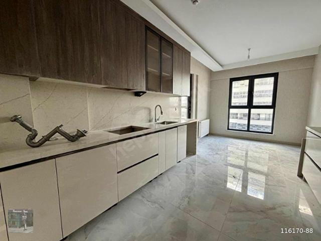 Yunus Emlak'tan Bulvar Üzeri 4+1 Geniş M2 Lüks Yapılı Daire