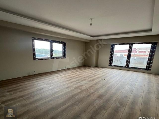 YUNUS EMRE MAH BUTİK SİTEDE KAPALI OTOPARKLI 2+1 ARAKAT DAİRE !