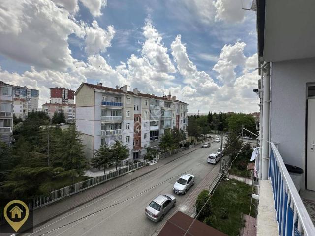 Yunus Emre Mah. Metro Harikalar Diyarı Yanı Satılık Fırsat Daire