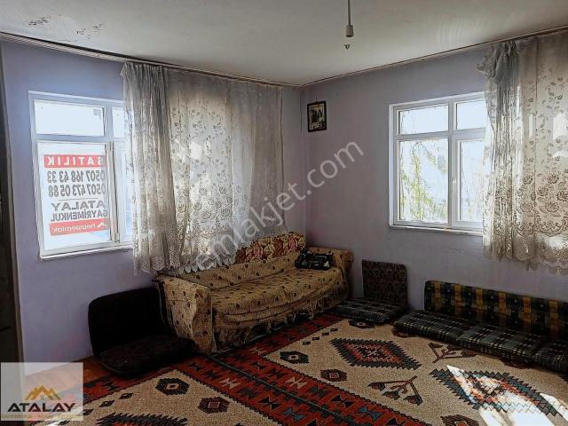 Yunus Emre Mahallesin De Satılık 2 Katlı Müstakil Ev