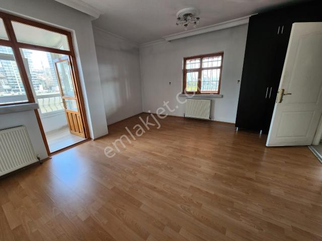 Yunus Emre Mahallesinde Etlik Şehir Hastanesine Komşu Satılık 4+1 Dubleks Daire