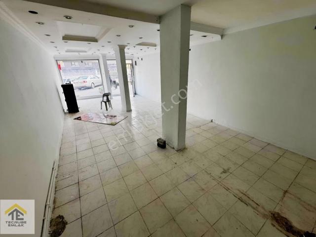 Yunus Emre Caddesinin En Hareketli Noktasında 50m2 Geniş Cephe