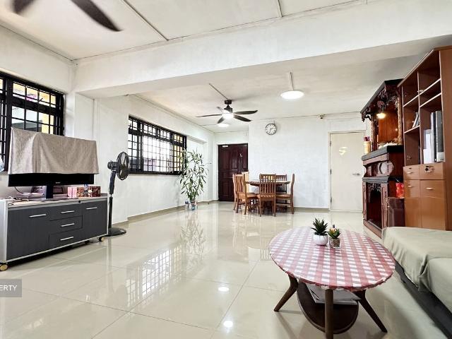 Yung Sheng Road Jurong West, HDB 5 Rooms