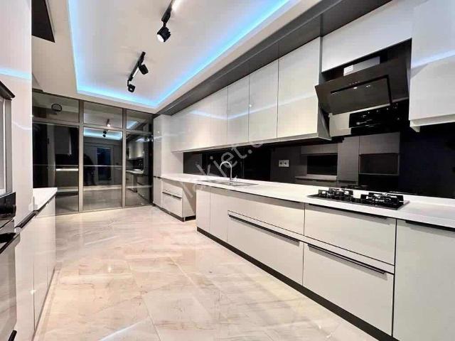 Yüce 'den Sarayın Meydanında 4+1 Alttan Isıtma Ultra Lüx Kiralık