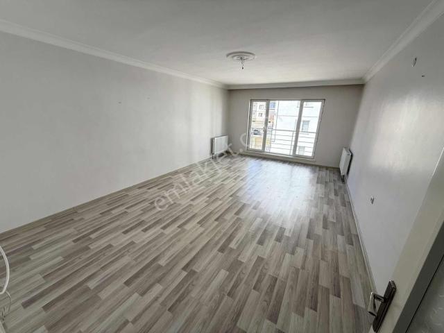 Yüce'den ▓kapalı Otopark 3+1 Geniş Oturumlu Kilerli Fırsat Daire