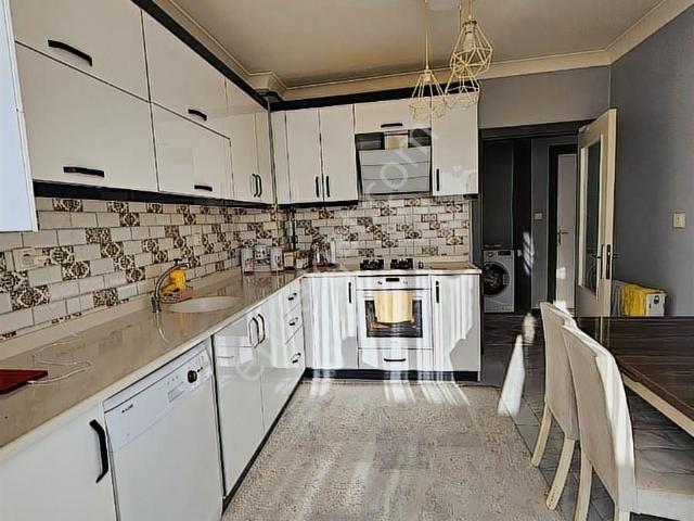 Yukarı Yahyalar Mahallesinde Satılık 4+1 Teraslı Daire