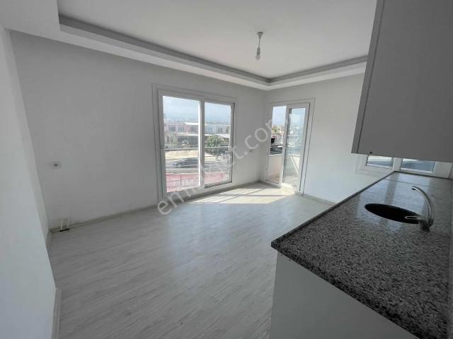 Yukarı Alata'da Satılık 2+1 Daire !