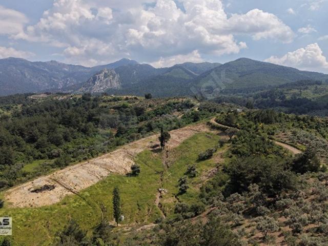 Yukarıkızılca da Satılık 1.103 m Gölet Manzaralı Tapulu Bahçe