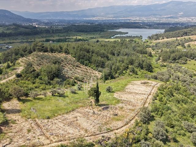 Yukarıkızılca da Satılık 381 m Gölet Manzaralı Tapulu Bahçe