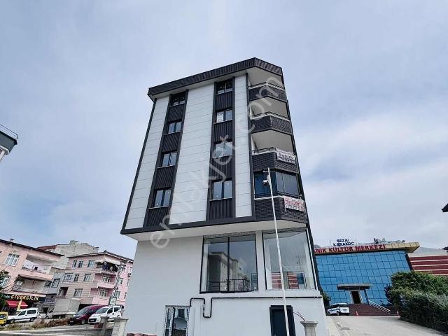 Yüksek Kat, Şehir Manzaralı 2+0 Huzurlu Satılık Daire