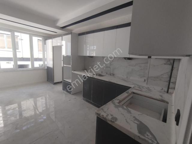 Yüksel Şahin Den Beyhekim Kavşakta Arakat 3+1 Sıfır Daire