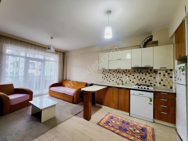 Yüksel Şahinden Yazırda Tramvaya Yakın Yatay Eşyalı 1+1 Kiralık