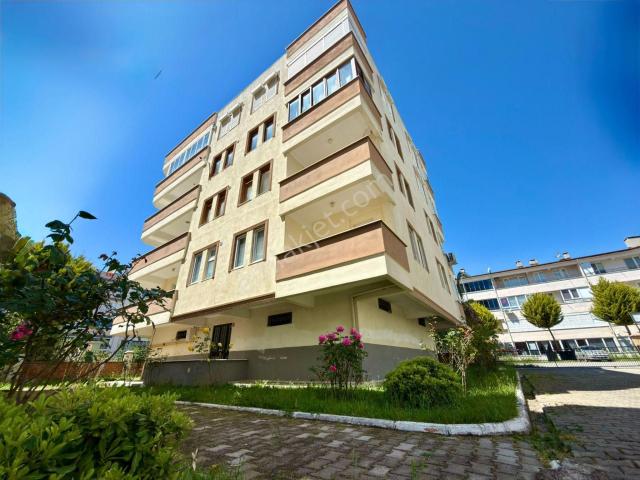 Yükselden Altınkum Arakat Ön Cephe Ayrı Mutfak Satılık 2+1 Daire