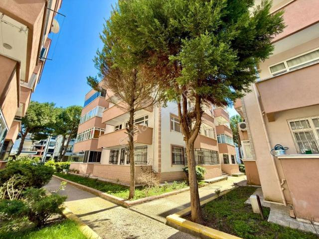 Yükselden Altınkumda Ultra Geniş Çift Balkonlu Düz Ayak 2+1daire