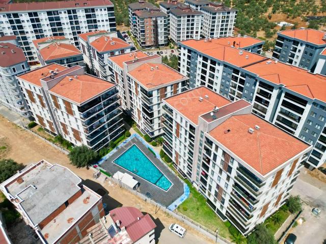 Yükselden Kadıköyde Havuzlu Ön Cephe Geniş Balkonlu 1+1lüx Daire