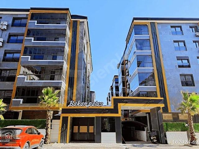 YÜKSELEN GAYRİMENKULDEN ALPKENT BAKAN PALASTA LÜKS 3+1