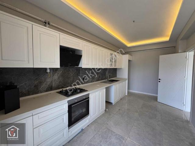 Yükselenden Havuzlu Sitede Ultra Lüks 3+1 Satılık Daire