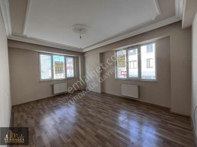 Yurdagül'den Büyükdere'de Kaplanlı Cd. Üzeri 85m2 2+1 1.kat