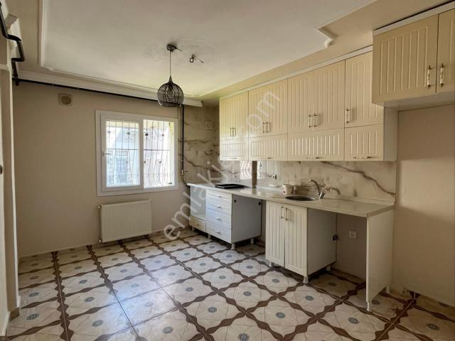 Yüreğır Yenidoğan Mah Kiralık 2+1 Doğalgazlı Ve Geniş Daire