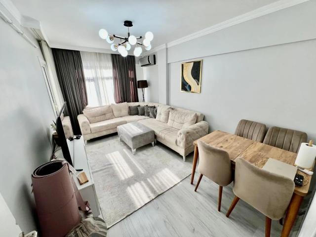 Yusuf Emlak'tan Sefaköy Kemalpaşa Mah. Satılık 2+1 Krediye Uygun Masrafsız Daire | Metrobüse 5 Dk