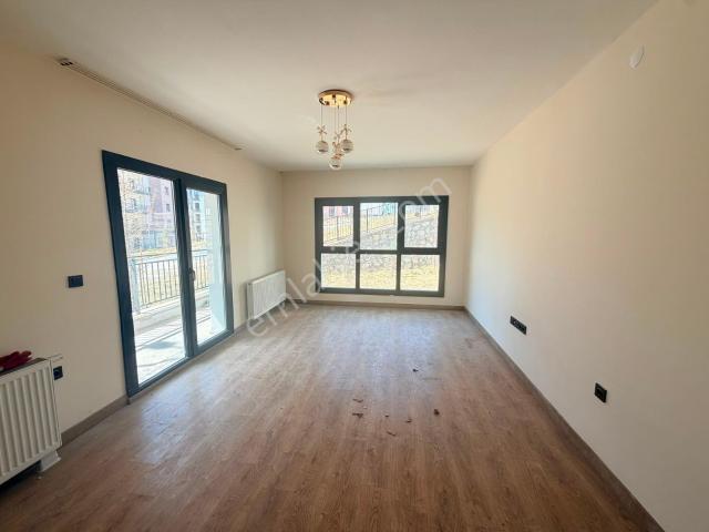 Yusuf Karadağlı’dan Kaynarca Tokide Kiralık 3+1 Daire