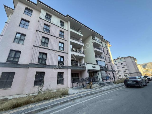 Yusuf Karadağlı'dan İkizce 2. Bölge 2. Etap Kiralık 3+1 Daire
