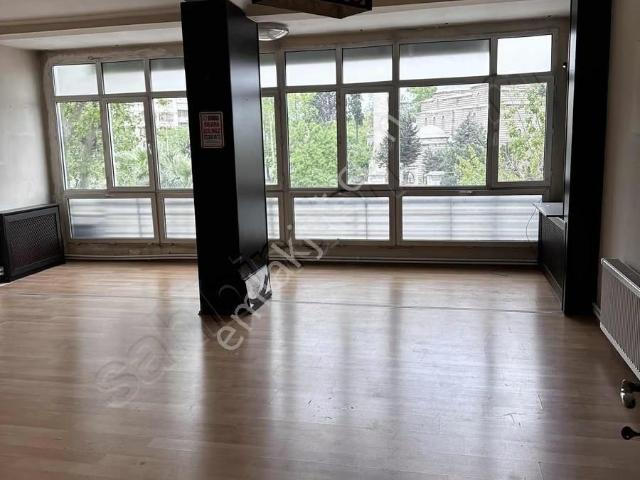Yusufpaşa aksaray Kiralık 150 M² Geniş Kullanımlı Ofis