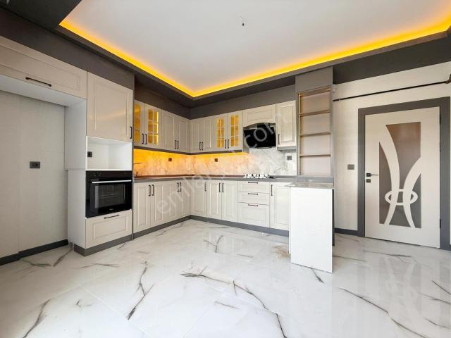 Yuvam'dan Nezih Site İçerisinde Bulunmaz Fiyat 3+1 Daire Satışta