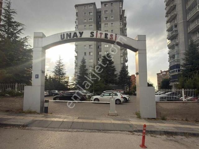 Yüzüncü Yıl İçi Bloklarında Satılık 3+1