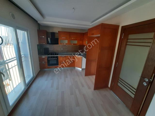 Yüzüncü Yıl Mah. Kriminal Kavşağında 3+1 Ç.bany G.odalı Daire