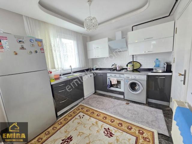 Yüzüncü Yılda 2 +1 Kapalı Mutfak Genis Oturumlu Full + Full Dair