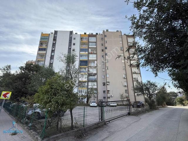 Yüzüncüyıl Eski Carrefoursa Arkası 3+1 Doğalgazlı Kiralık Daire