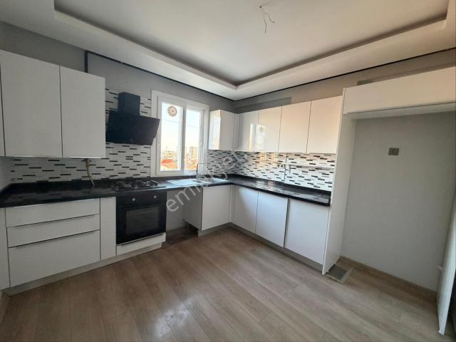 Yüzüncüyıl Fazlı Meto Bulvar Üzeri Az Katlı K.mutfak 2+1 Kiralık Daire