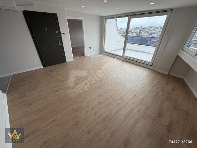 YÜZYIL'dan MERKEZE YAKIN DENİZ MANZARALI 170m2 3+2 DAİRE