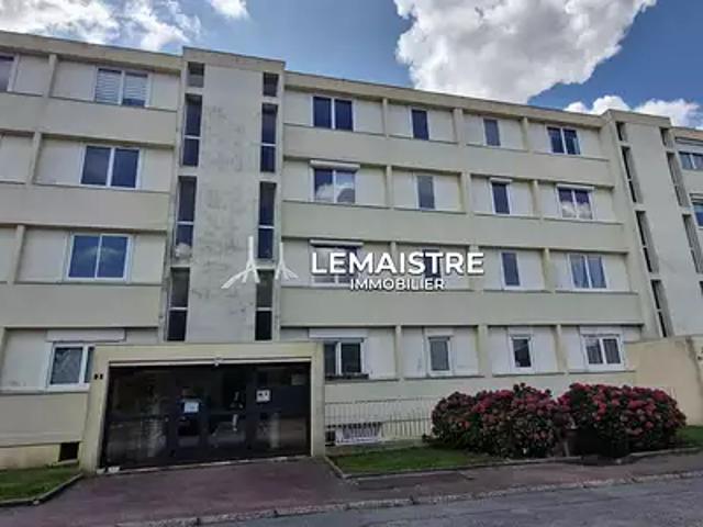 Yvetot 76190 Achat / Vente appartement 3 pièces t3 au dernier étage cave