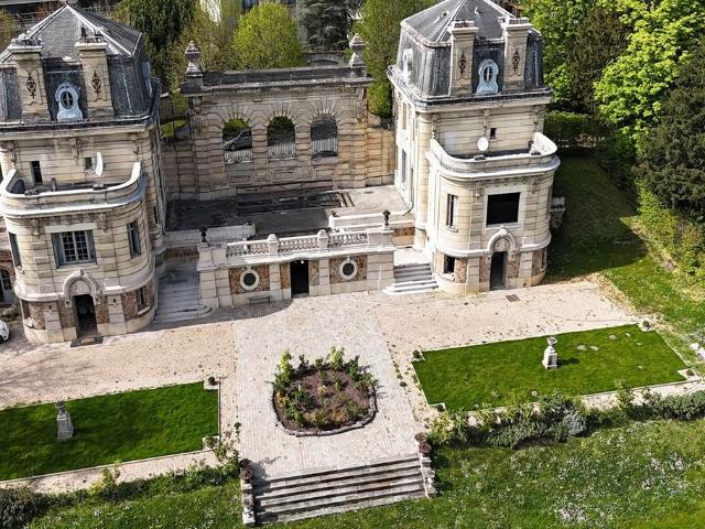 Yvelines 78430 Louveciennes Maison 970 M² 4 Chambres Dependa. 790m² Louveciennes