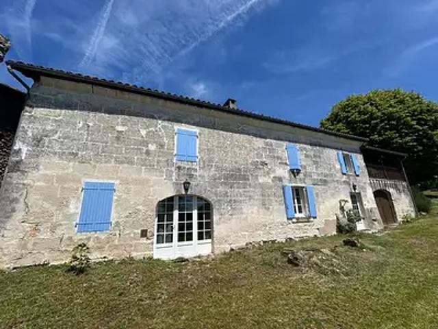 Yviers 16210 Achat / Vente maison 5 pièces t5 piscine jardin