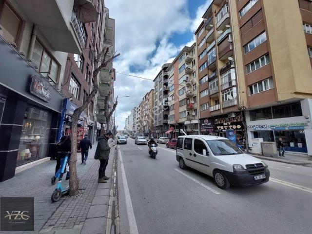 Yzg'den Atatürk Cd Üzerinde Arakat Asansörlü Net 135m 3+1