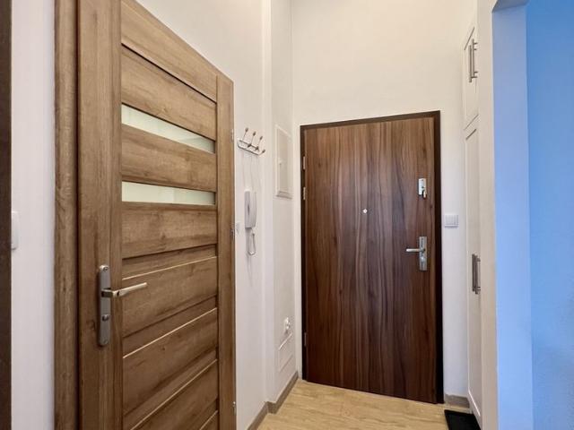 Z antresolą 2 pokoje 34 m² Wrocław Krzyki Wojszyce