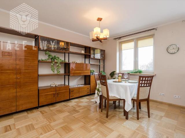 Ząbki, 3 pokoje, balkon, garaż i komórka