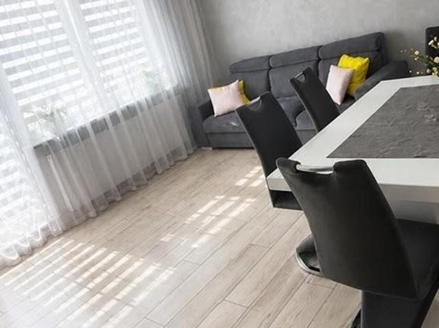Sprzedam komfortowe 3 pokojowe mieszkanie 68,5 m² w Ząbkach