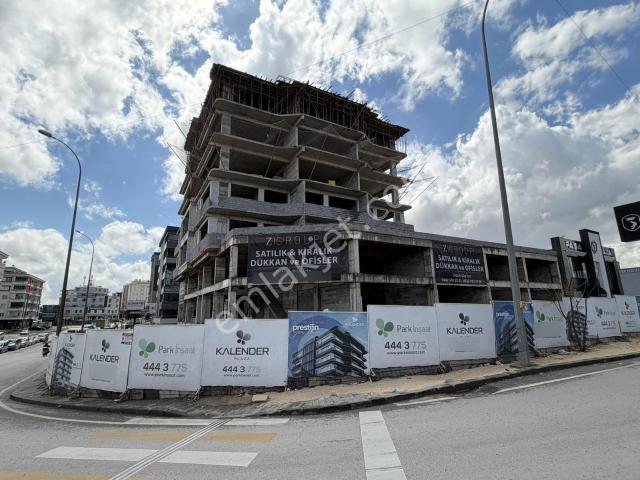 Z Group'dan İpekyolun'da Kalender Plaza'da Satılık İş Yeri