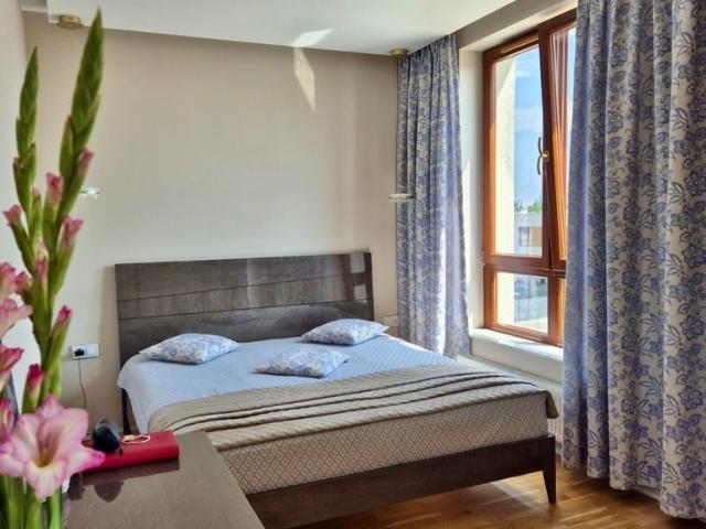 Wykończony apartament z ogródkiem i garażem, 122 m2