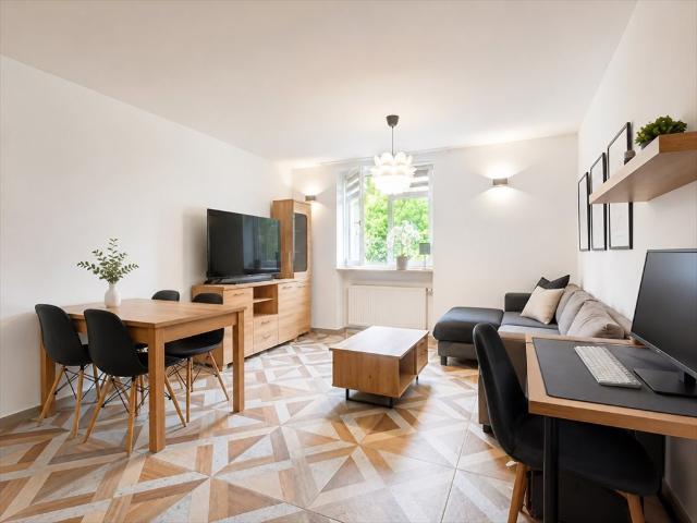 Sprzedam przestronne 2 pokojowe mieszkanie 52 m² po remoncie