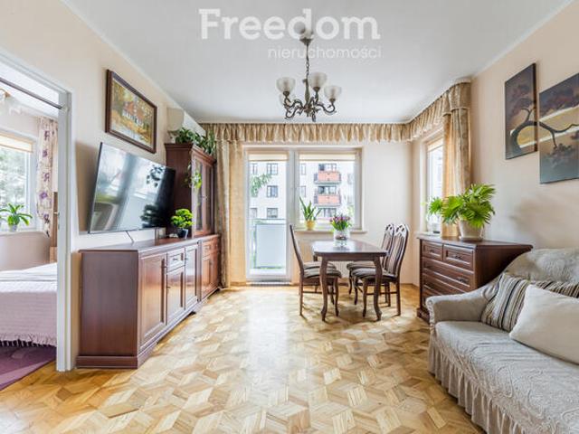 Zadbane mieszkanie przy pętli Nowodwory