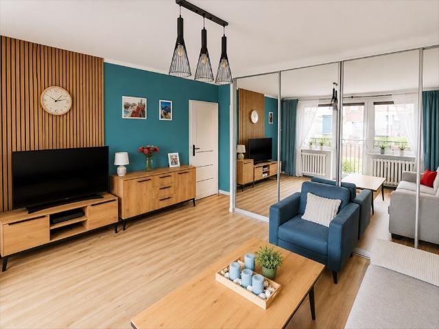Zadbane 3 pokojowe mieszkanie z balkonem i nowoczesną kuchnią