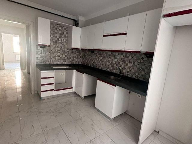 ZAFER MAH EBEVEYN BANYOLU KAT SEÇENEKLİ 3+1 DAİRELER